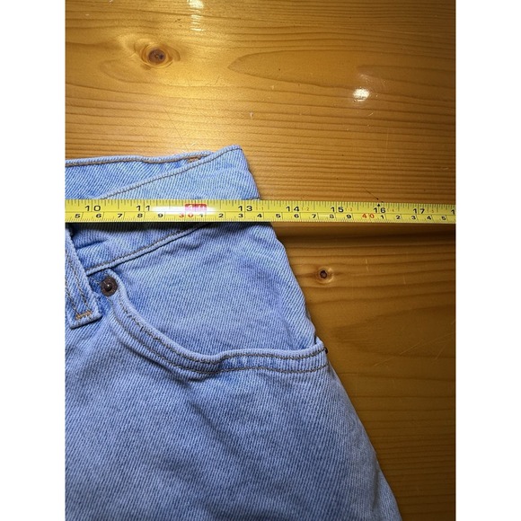 VTG Levis 921 Women's Size 6 Short Tapered Fit Jean Shorts Light Wash - Picture 7 of 8